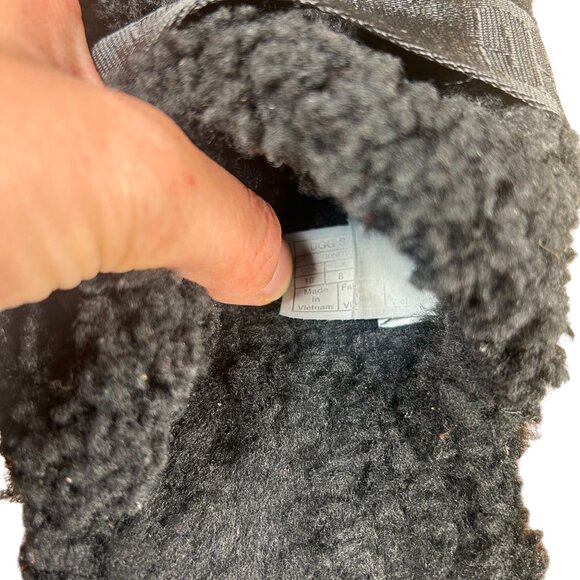 UGG Fluffita Slide Sandals Women's Size 10 in Black Excellent Preloved Condition - Picture 10 of 10
